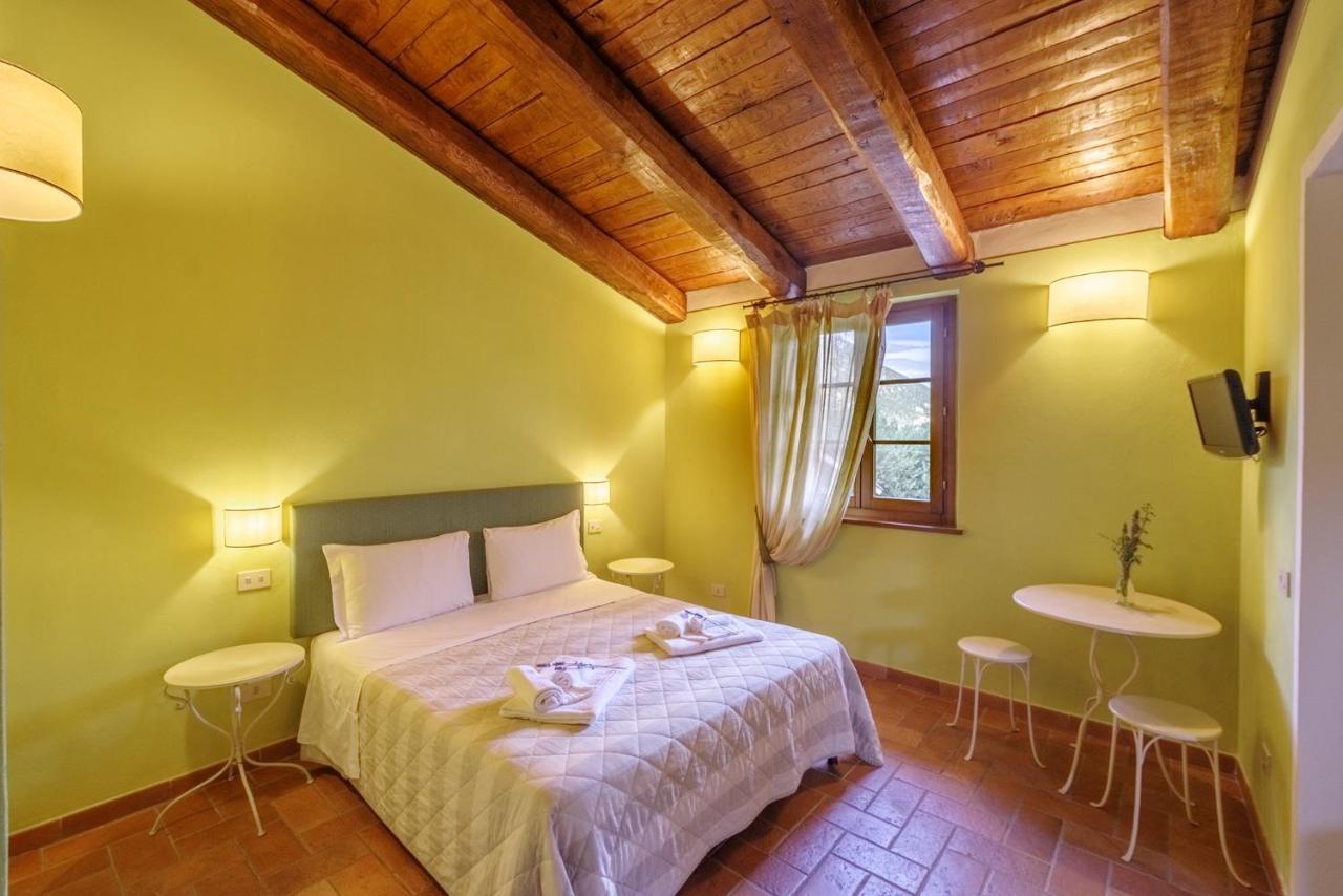 Agriturismo Le Vigne Foligno Exteriör bild