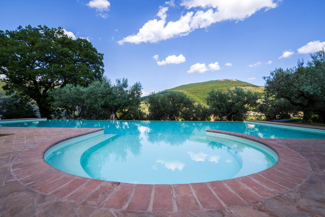 Agriturismo Le Vigne Foligno Exteriör bild