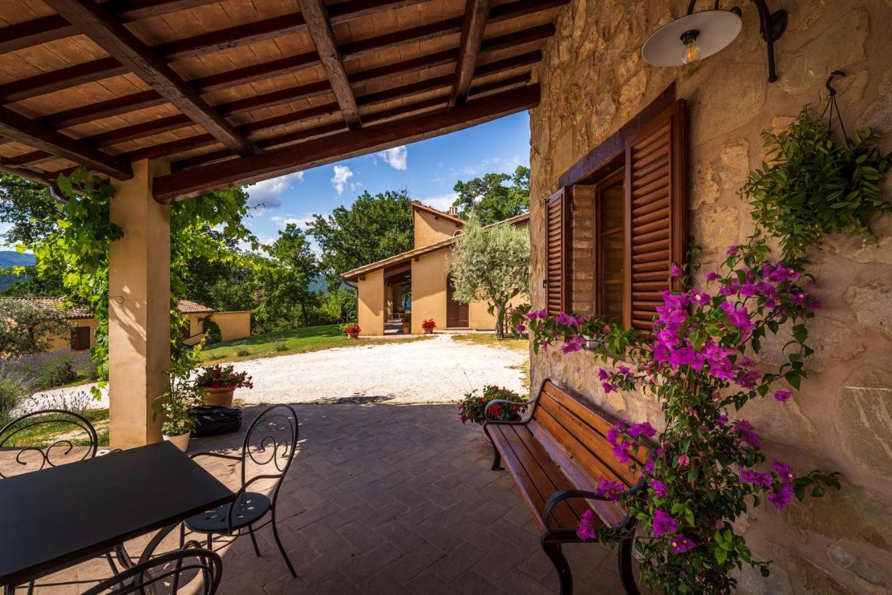 Agriturismo Le Vigne Foligno Exteriör bild
