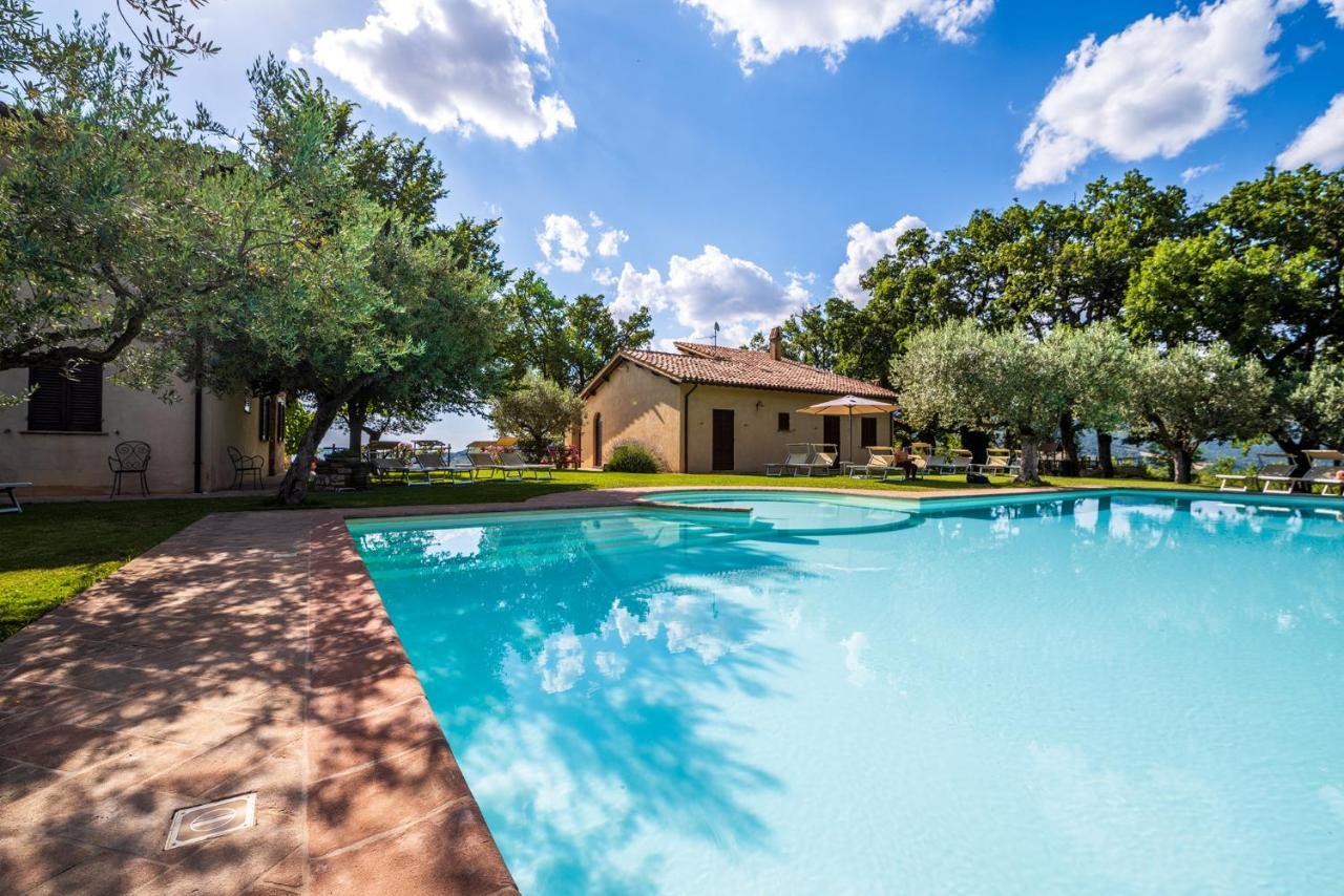Agriturismo Le Vigne Foligno Exteriör bild