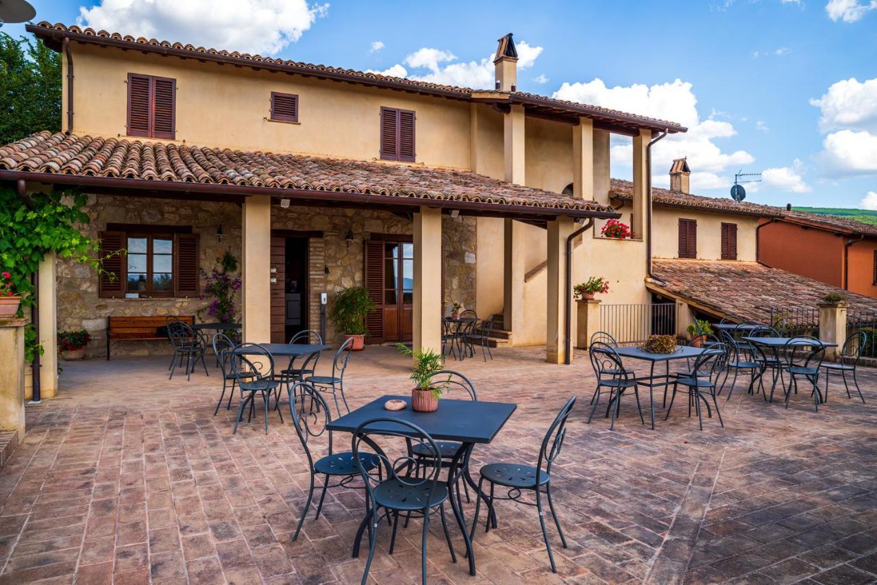 Agriturismo Le Vigne Foligno Exteriör bild