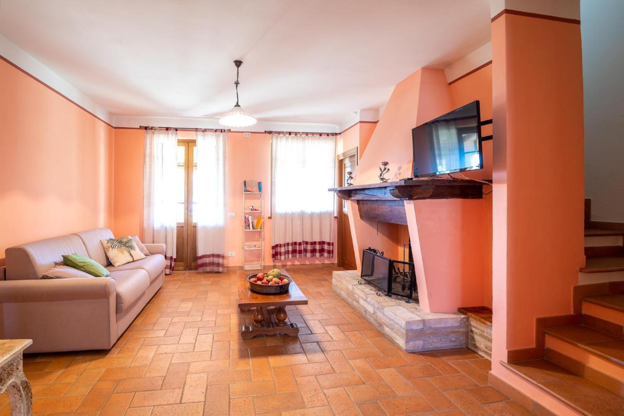 Agriturismo Le Vigne Foligno Exteriör bild