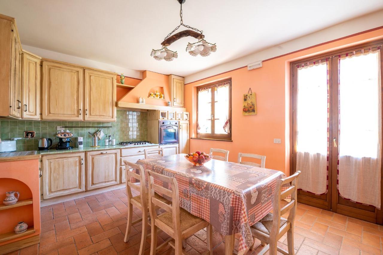 Agriturismo Le Vigne Foligno Exteriör bild