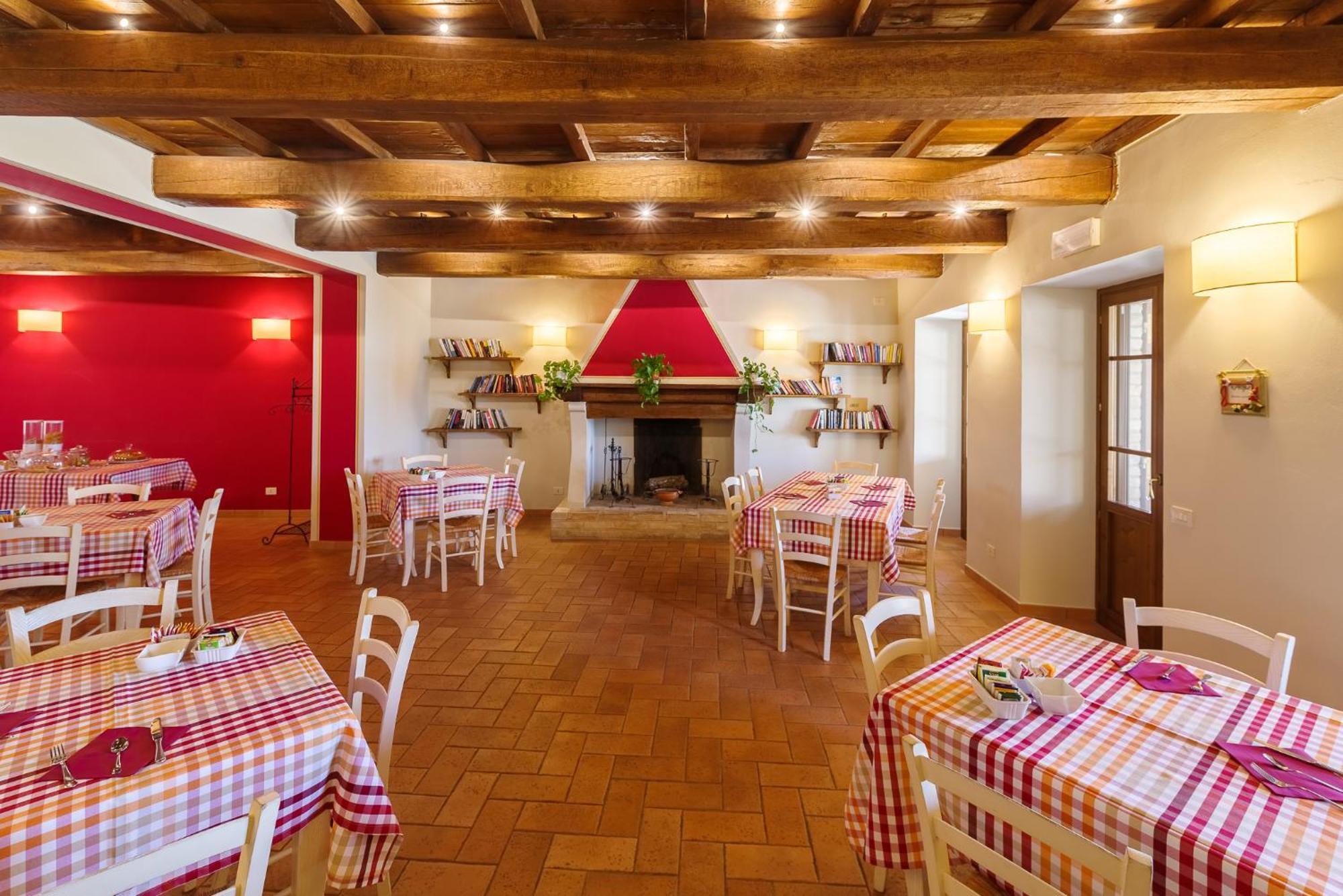 Agriturismo Le Vigne Foligno Exteriör bild