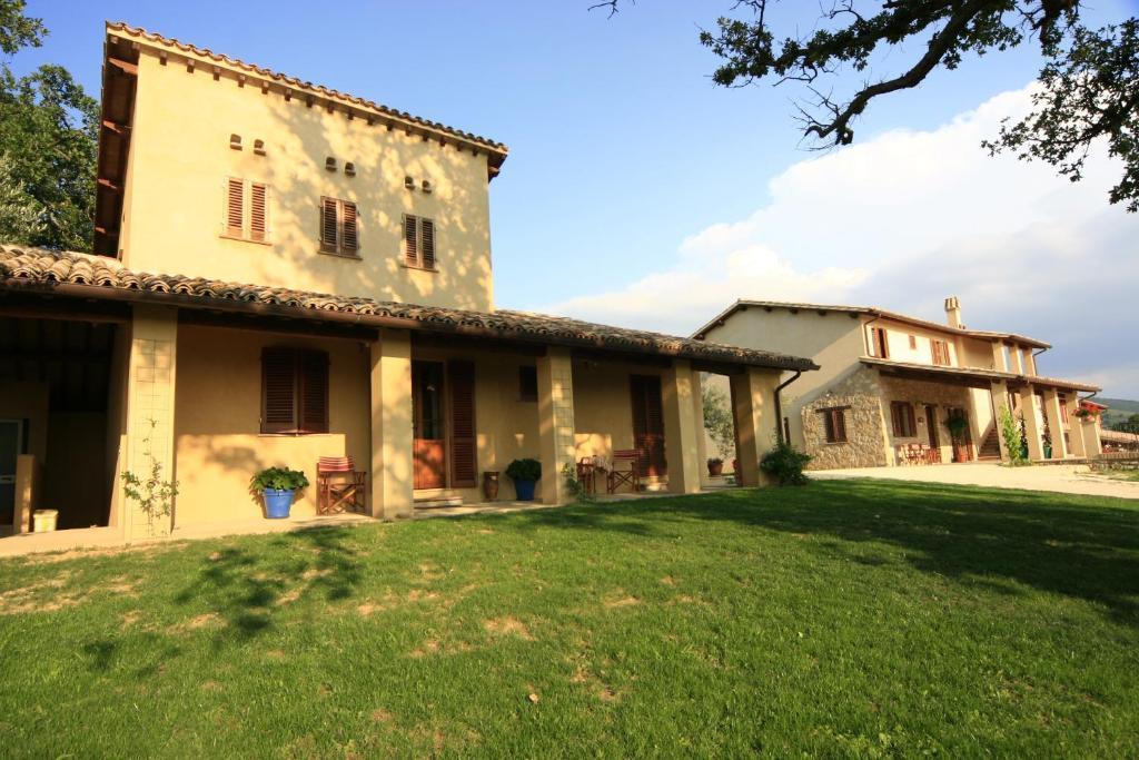Agriturismo Le Vigne Foligno Exteriör bild